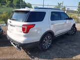 Ford Explorer Platinum 1FM5K8HT1GGD27646 fotografie