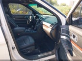 Ford Explorer Platinum 1FM5K8HT1GGD27646 fotografie