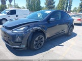 Tesla Model Y Long Range Dual Motor All-Wheel Drive 7SAYGDEE9SF269051 fotografie
