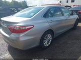 Toyota Camry Le 4T4BF1FK8FR485979 снимка
