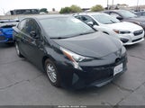 Toyota Prius Three JTDKARFU7J3554124 снимка