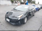 Toyota Prius Three JTDKARFU7J3554124 снимка