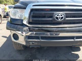 Toyota Tundra Grade 4.6L V8 5TFUM5F17AX002940 fotografie