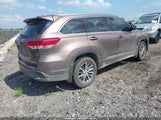Toyota Highlander Xle 5TDKZRFH3JS242375 снимка
