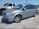 Chrysler Town & Country Touring 2C4RC1BG9FR601680 fotografie