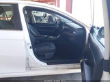 Toyota Camry Le 4T1B11HK5KU243991 photo