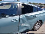 Toyota Prius Four JTDKARFU1J3059661 снимка
