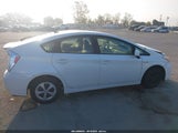 Toyota Prius Three JTDKN3DU3D5599249 снимка