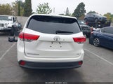 Toyota Highlander Le Plus 5TDZZRFH2JS262261 fotografie