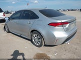 Toyota Corolla Le JTDEPMAE3NJ227056 снимка