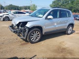 Volkswagen Tiguan Limited 2.0T WVGAV7AX1JK004473 fotografie