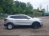 Nissan Rogue Sport S JN1BJ1CR2JW255448 photo