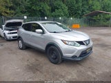Nissan Rogue Sport S JN1BJ1CR2JW255448 photo