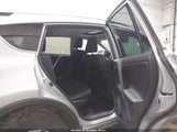 Toyota Rav4 Xle 2T3RFREV7JW767579 снимка
