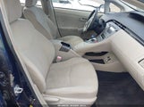 Toyota Prius Two JTDKN3DU3D1709336 fotografie
