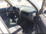 Jeep Patriot Latitude 1C4NJRFB5ED884856 снимка
