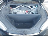 Tesla Model S 100D/75D/P100D 5YJSA1E28JF264740 fotografie