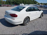 Volkswagen Passat 2.0T R-Line/2.0T S 1VWAA7A36JC035285 photo