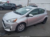 Toyota Prius C Two JTDKDTB38F1587024 снимка