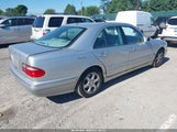 Mercedes-Benz E 320 Special Edition WDBJF65J42B487507 снимка
