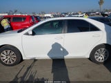 Toyota Camry Le 4T4BF1FK8ER365825 fotografie