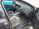 Ford Focus Se 1FAHP3F26CL152298 photo