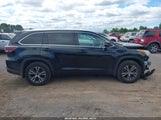 Toyota Highlander Xle V6 5TDJKRFHXGS301219 photo