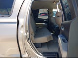 Toyota Tundra Limited 5.7L V8 5TBRV58137S452835 fotografie