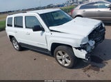 Jeep Patriot Latitude 1C4NJRFB2FD136258 снимка