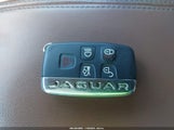 Jaguar Xe SAJAR4FX2KCP52856 fotografie