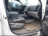 Toyota Tundra Grade 4.6L V8 5TFUM5F14AX014088 fotografie