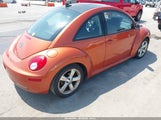 Volkswagen New Beetle 2.5L Red Rock Edition 3VWRG3AG5AM022698 photo