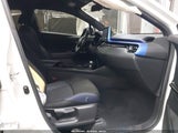Toyota C-Hr Xle JTNKHMBX1L1088490 fotografie