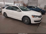 Volkswagen Passat 1.8T S 1VWAT7A3XFC068050 снимка