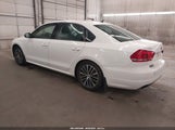 Volkswagen Passat 1.8T S 1VWAT7A3XFC068050 снимка
