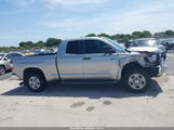 Toyota Tundra Sr5 5.7L V8 5TFUW5F18HX596149 photo