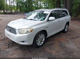 Toyota Highlander Hybrid Limited JTEEW44AX82007662 снимка