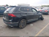 Volkswagen Tiguan 2.0T Se/2.0T Se R-Line Black/2.0T Sel 3VV3B7AX5MM048223 fotografie