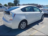 Toyota Prius Three JTDKN3DU3B5327135 снимка
