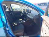 Toyota Yaris Le 3MYDLBYV7KY525961 fotografie