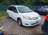 Toyota Sienna Le 5TDKK4CC8AS313523 снимка