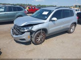 Volkswagen Tiguan 2.0T/2.0T S WVGAV7AX9HK043080 снимка