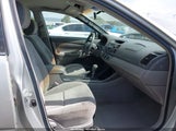 Toyota Camry Le 4T1BE32KX2U577362 снимка