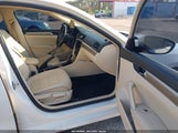 Volkswagen Passat 2.0T Se 1VWBA7A36JC018796 снимка