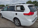 Toyota Sienna Le V6 5TDKK3DC4BS033446 снимка