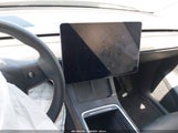 Tesla Model Y Long Range Dual Motor All-Wheel Drive 5YJYGDEE0MF204086 photo