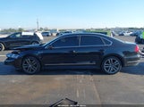 Volkswagen Passat 1.8T R-Line 1VWDT7A39HC058299 photo