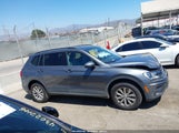 Volkswagen Tiguan 2.0T S 3VV1B7AX6JM030414 photo
