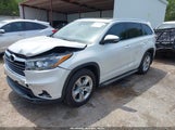 Toyota Highlander Limited Platinum V6 5TDDKRFH6FS179843 photo