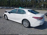 Toyota Camry Le 4T1B11HK1JU057170 снимка